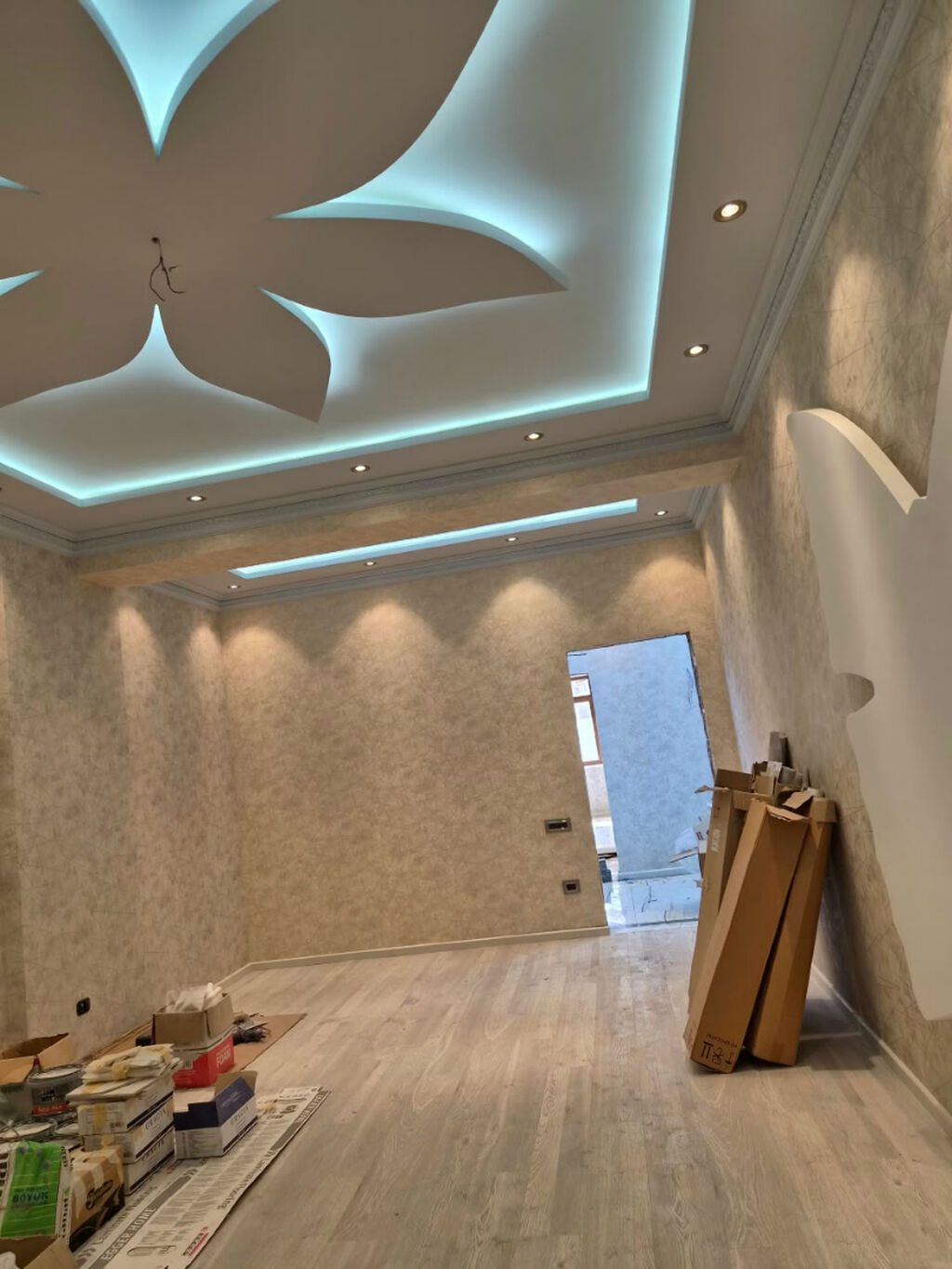 5 otaqlı, Yeni tikili, 215 kv. m