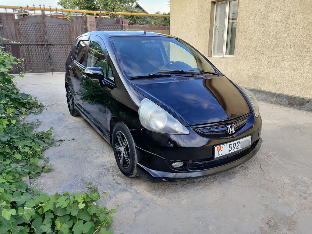 Honda Fit: 2008 г., 1.3 л, Автомат, Бензин, Хэтчбэк: фото 4