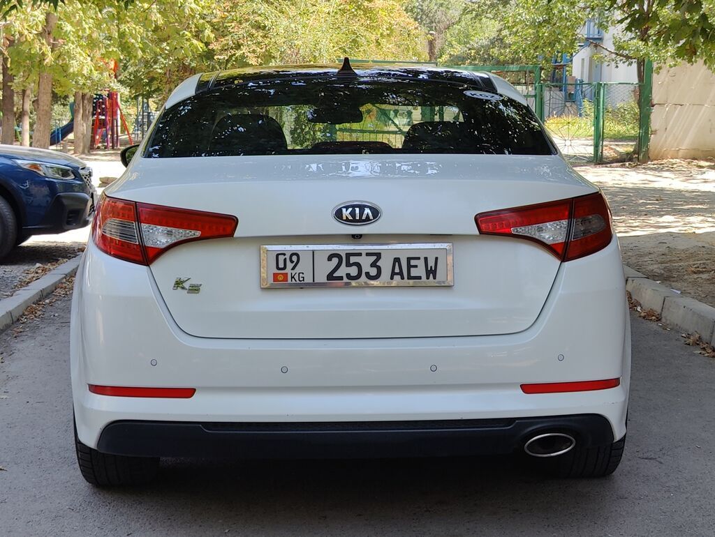 Kia K5: 2011 г., 2 л, Автомат, Бензин, Седан: фото 5
