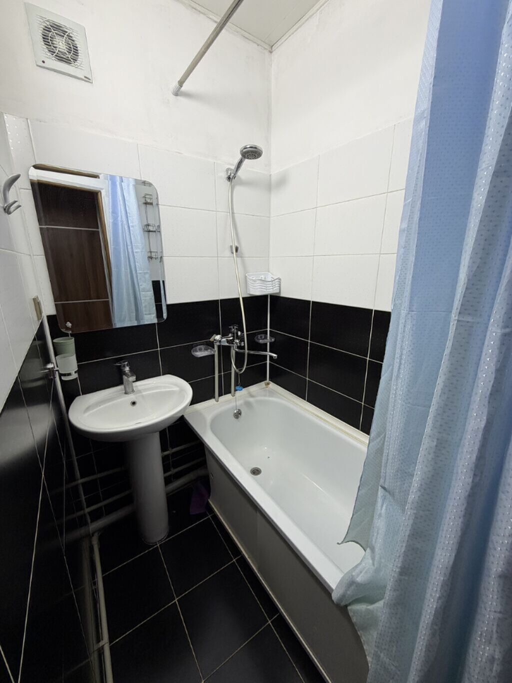 3 комнаты, 70 м², Золотой квадрат Индивидуалка, 5 этаж, Косметический ремонт: фото 7
