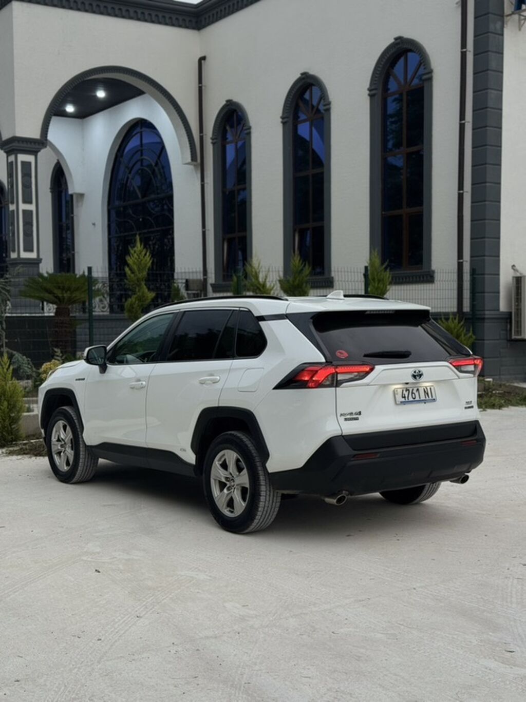 Toyota RAV4: 2021 г., 2.5 л, Вариатор, Гибрид, Кроссовер: фото 5