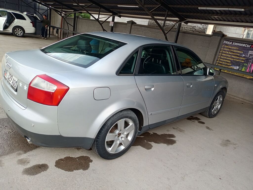 Audi A4: 2002 г., 2.4 л, Вариатор, Бензин, Седан: фото 2