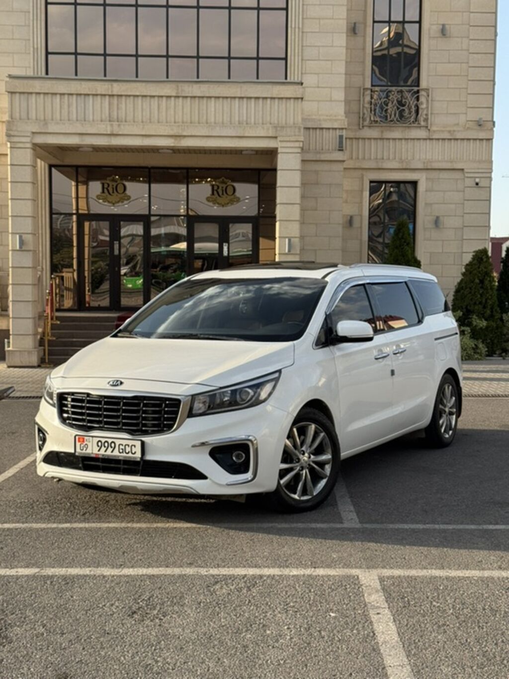 Kia Carnival: 2019 г., 2.2 л, Автомат, Дизель, Минивэн: фото 3