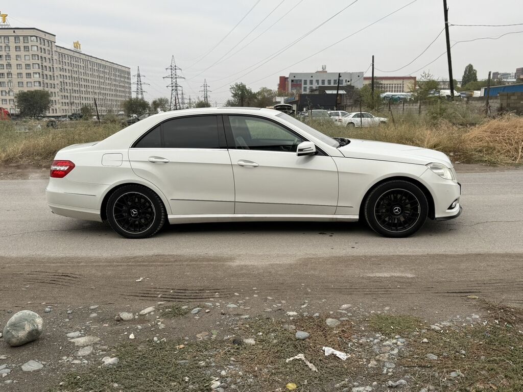 Mercedes-Benz E-Class: 2010 г., 3.5 л, Автомат, Бензин, Седан: фото 5