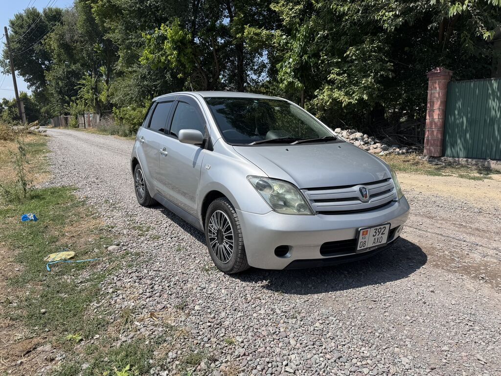 Toyota Ist: 2003 г., 1.3 л, Автомат, Бензин, Хэтчбэк: фото 2