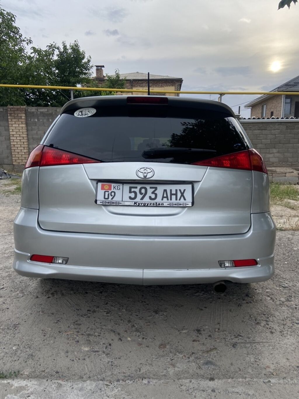 Toyota Caldina: 2003 г., 2 л, Автомат, Бензин, Универсал: фото 4