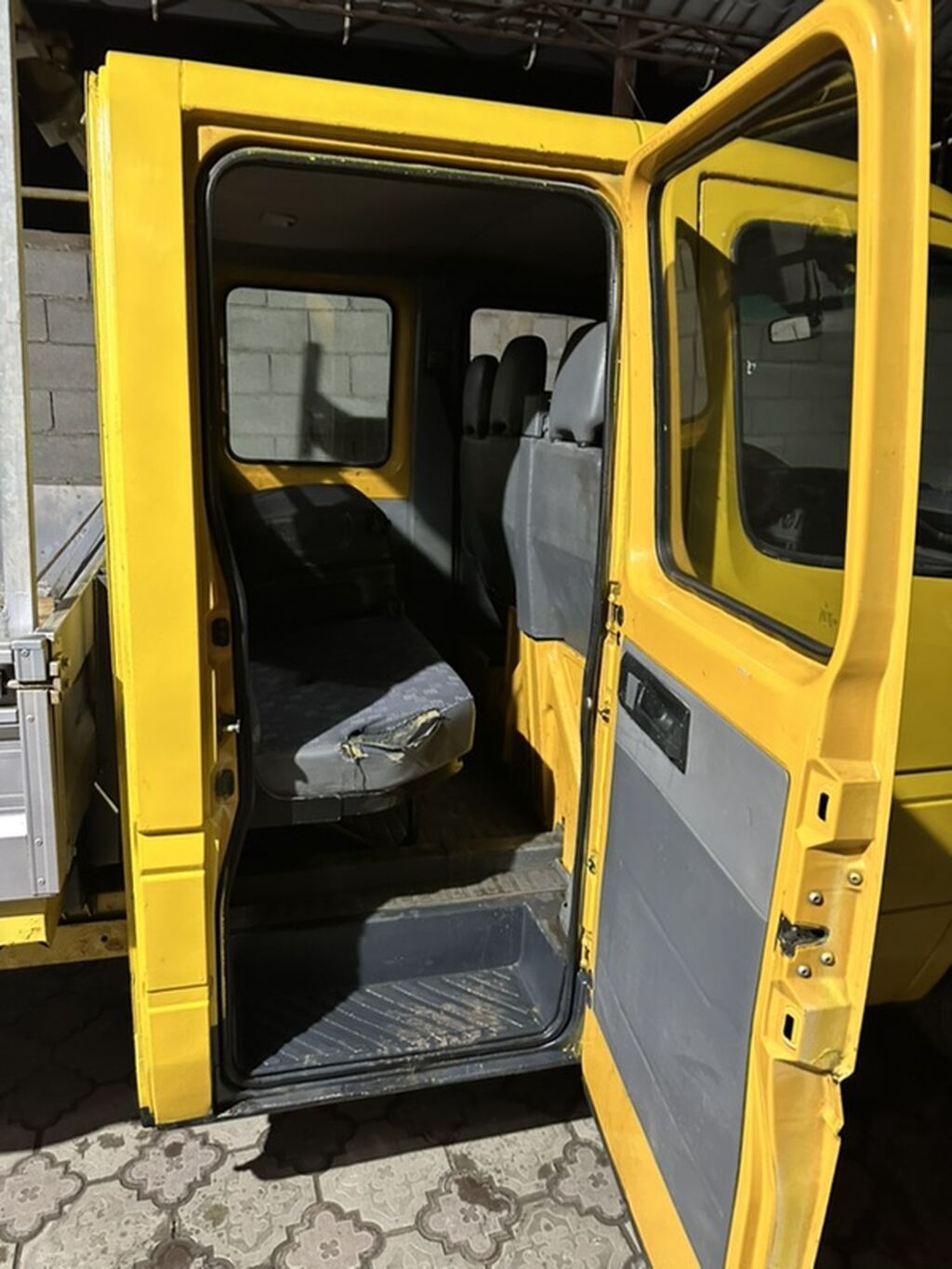 Mercedes-Benz Спринтер: 2005 г., 2.2 л, Механика, Дизель, Пикап: фото 7