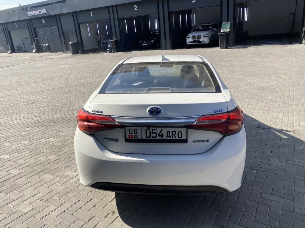 Toyota Levin: 2018 г., 1.8 л, Робот, Гибрид, Седан: фото 4