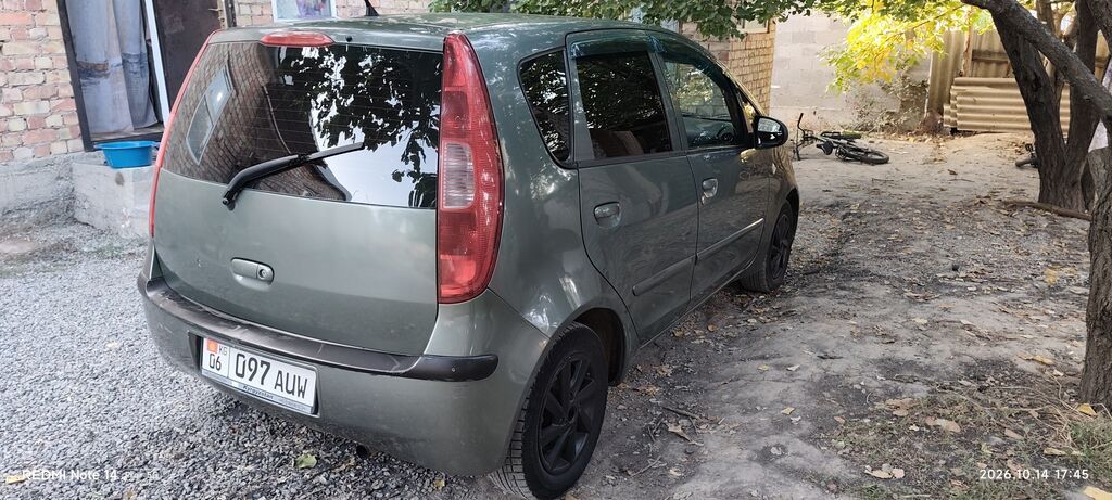 Mitsubishi Colt: 2004 г., 1.5 л, Автомат, Бензин, Хэтчбэк: фото 2