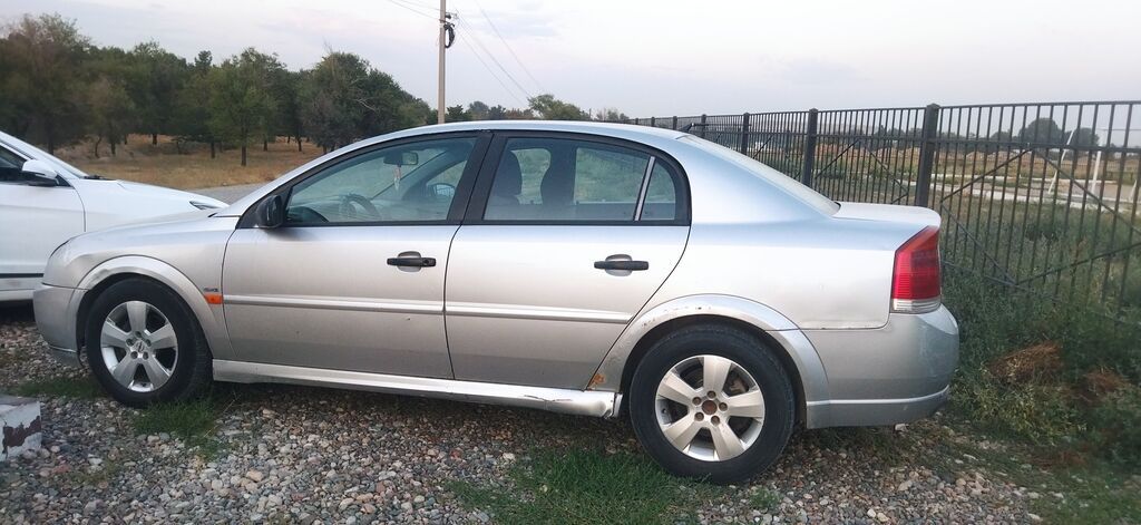 Opel Vectra: 2003 г., 1.8 л, Механика, Бензин, Седан: фото 5