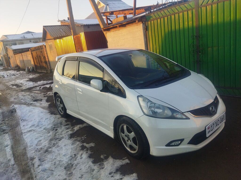 Honda Fit: 2009 г., 1.5 л,: 8200 USD ➤ Honda | Бишкек | 42693102 ᐈ lalafo.kg