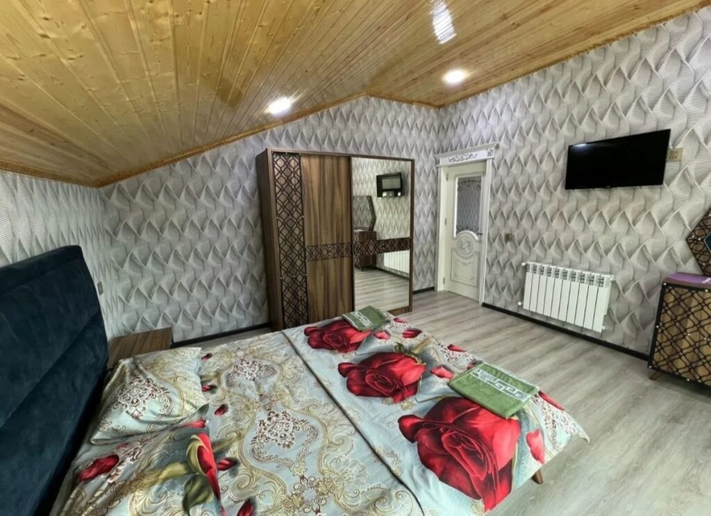 800 kv. m, 5 otaqlı, Hovuzlu