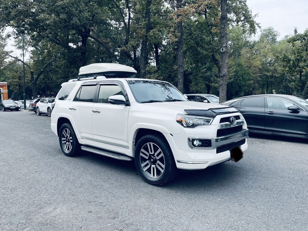 Toyota 4Runner: 2018 г., 4 л, Автомат, Газ, Внедорожник: фото 8