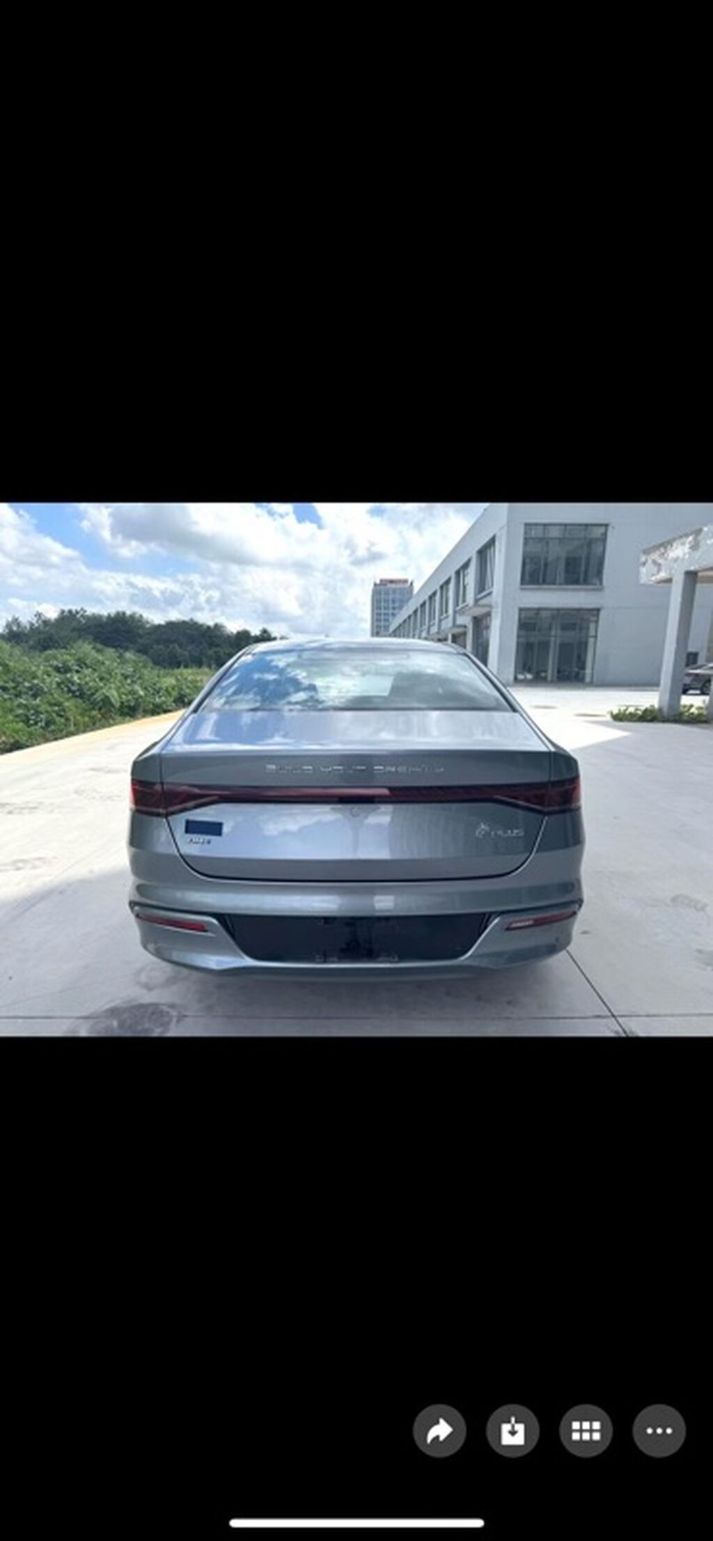 BYD Qin: 2022 г., 1.5 л, Гибрид, Седан: фото 8
