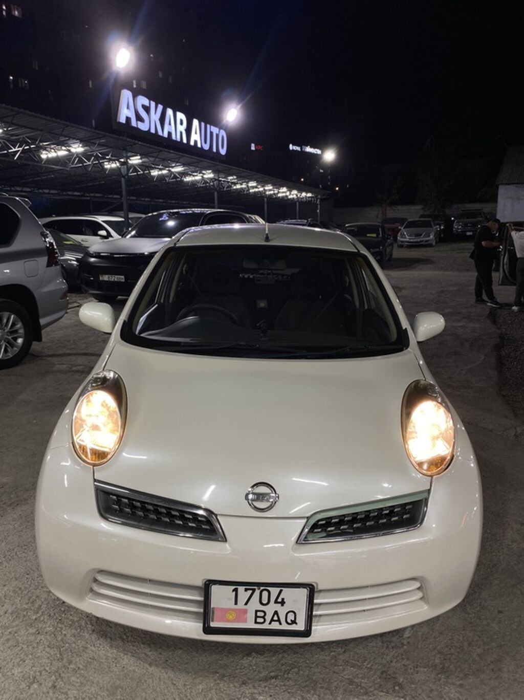 Продам Nissan March 2009 г., автомат, 1.3 л: фото 2