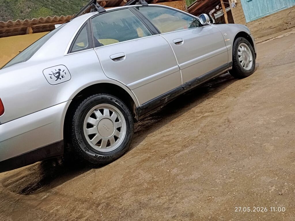Audi A4: 2000 г., 1.8 л, Автомат, Бензин, Седан: фото 6