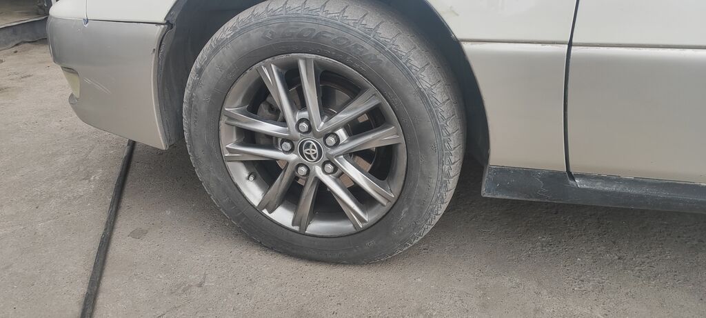 Литые диски Toyota + зимние шины - Оригинальные литые диски Toyota: фото 2