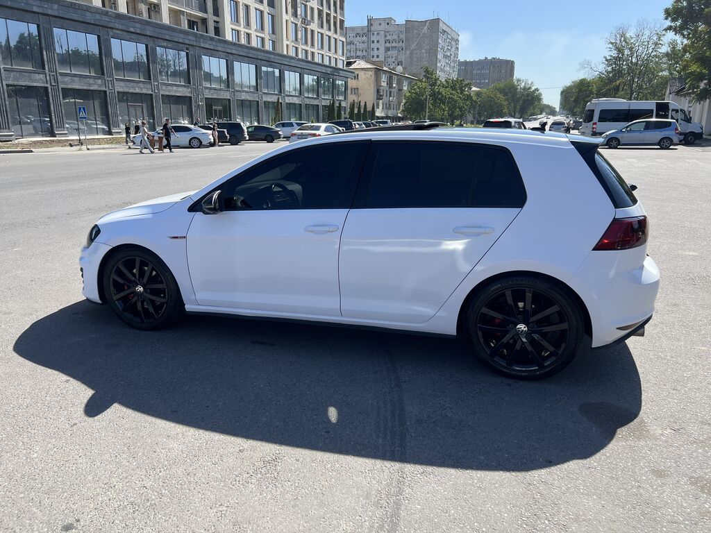Volkswagen Golf GTI: 2014 г., 2 л, Робот, Бензин, Хэтчбэк: фото 7