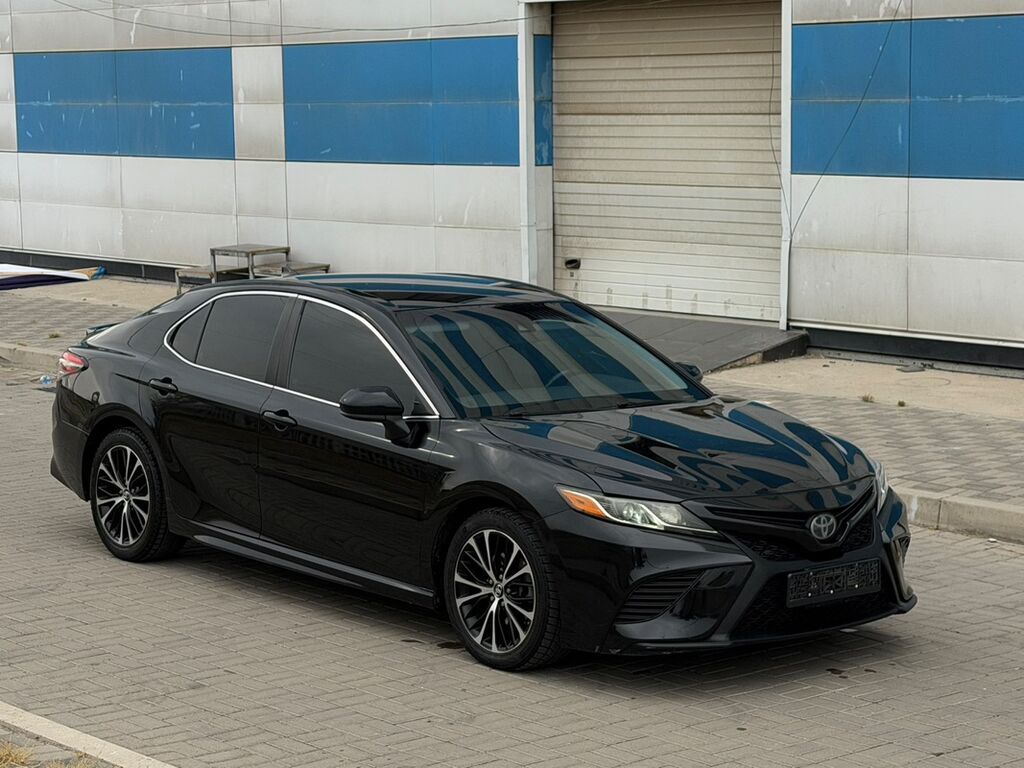Toyota Camry: 2019 г., Автомат, Бензин, Седан: фото 1
