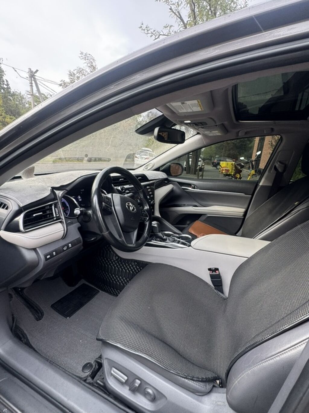 Toyota Camry: 2019 г., 2.5 л, Вариатор, Гибрид, Седан: фото 6