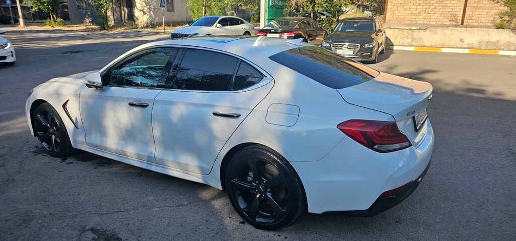 Hyundai Genesis: 2018 г., 2 л, Автомат, Бензин, Седан: фото 4