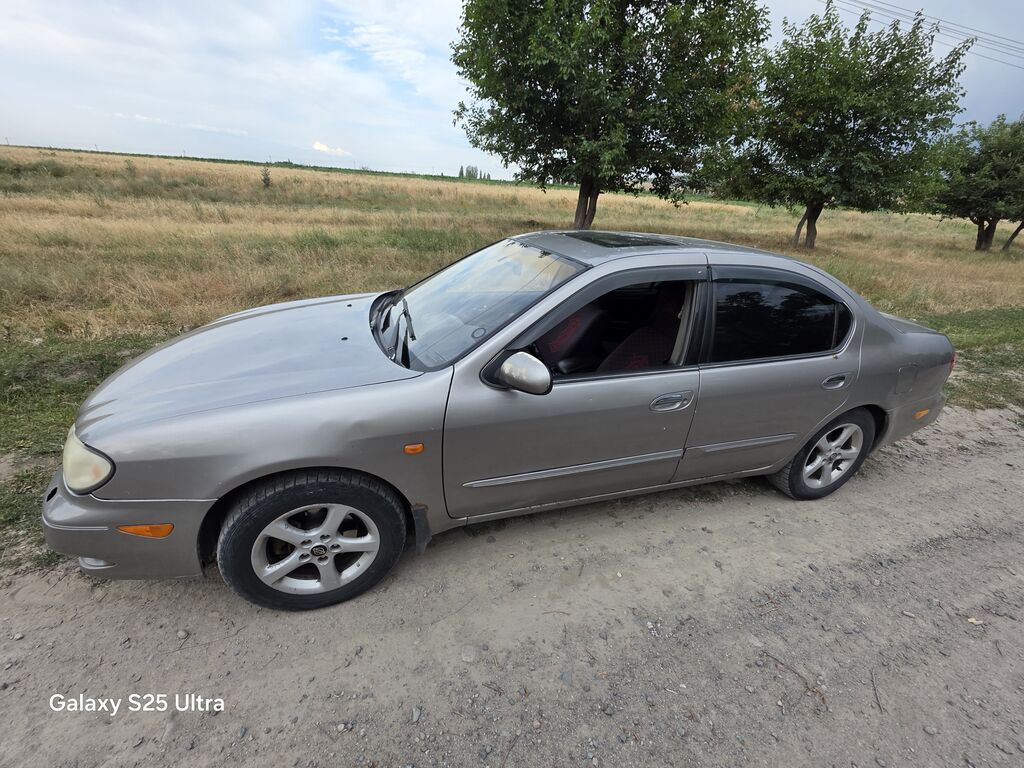 Nissan Maxima: 2001 г., 2 л, Автомат, Бензин, Седан: фото 3