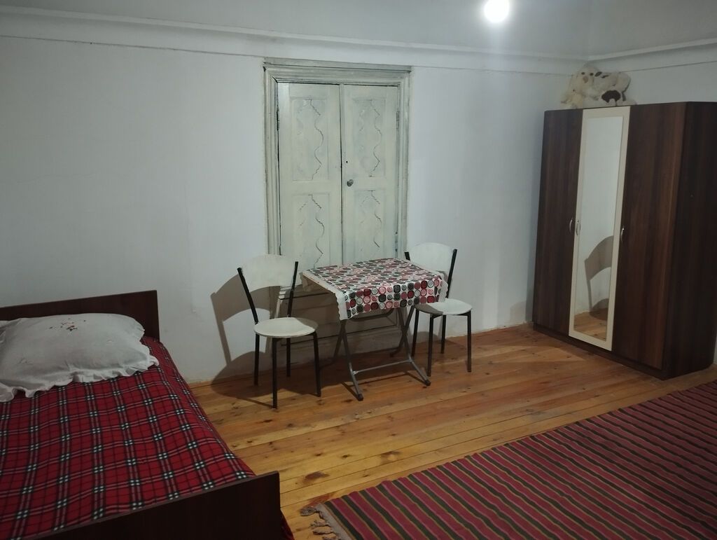 60 kv. m, 3 otaqlı, Qaz, Su, İnternet