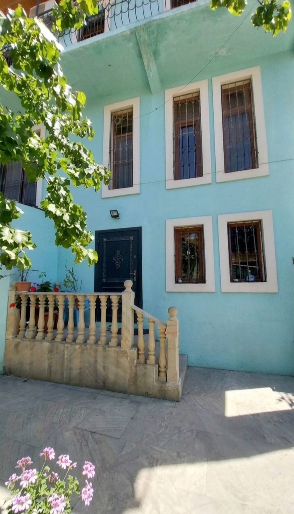 Başlıq: Əmircanda Kupçalı və Təmirli Həyət Evi Satılır! (3 mərtəbə, 4