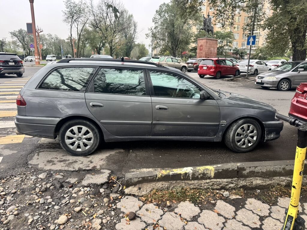 Toyota Avensis: 2003 г., 2 л, Механика, Дизель, Универсал: фото 3