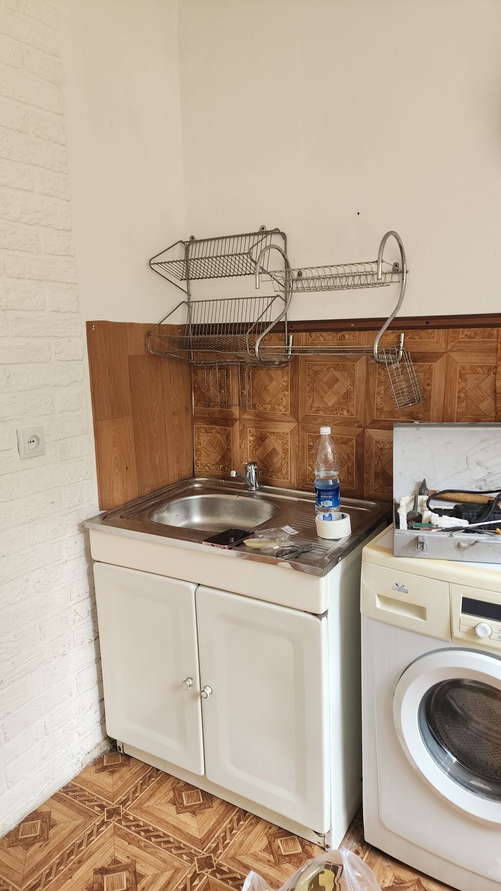 2 комнаты, 45 м², 6 мкр 104 серия, 1 этаж, Старый ремонт: фото 6