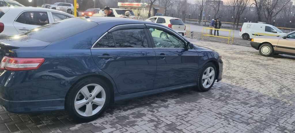 Toyota Camry: 2011 г., 2.5 л, Автомат, Бензин, Седан: фото 2
