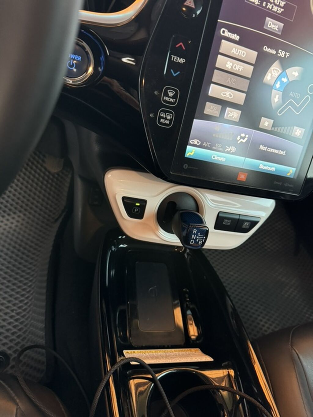 Toyota Prius: 2018 г., Вариатор, Гибрид, Лифтбек: фото 8