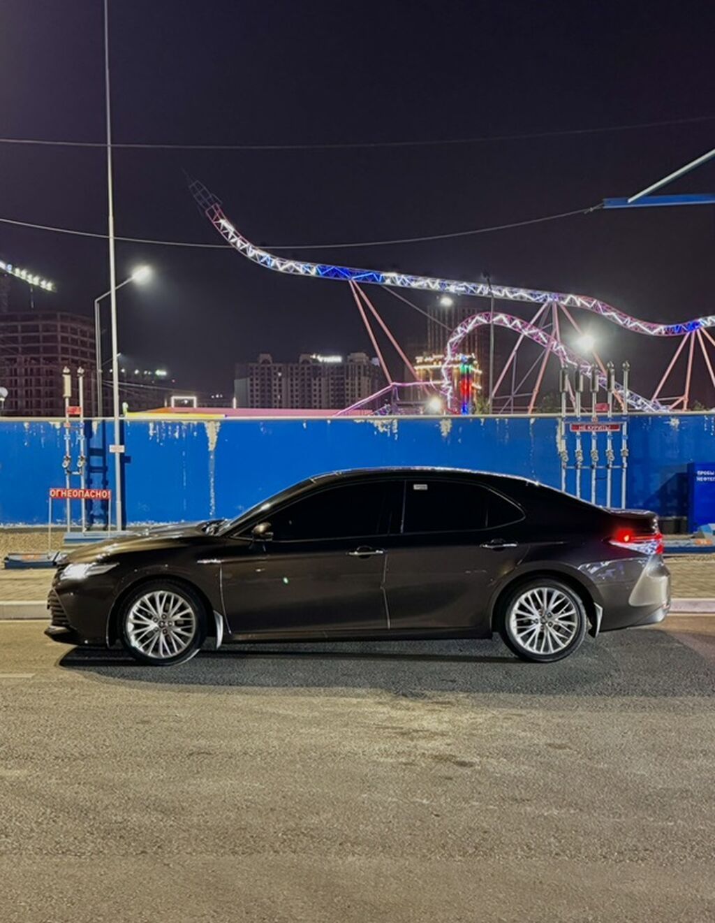 Toyota Camry: 2019 г., 2.5 л, Вариатор, Гибрид, Седан: фото 5