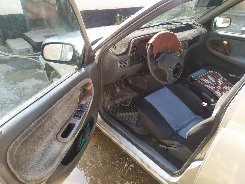 Daewoo Nexia: 2003 г., 1.5 л, Механика, Бензин, Седан: фото 4