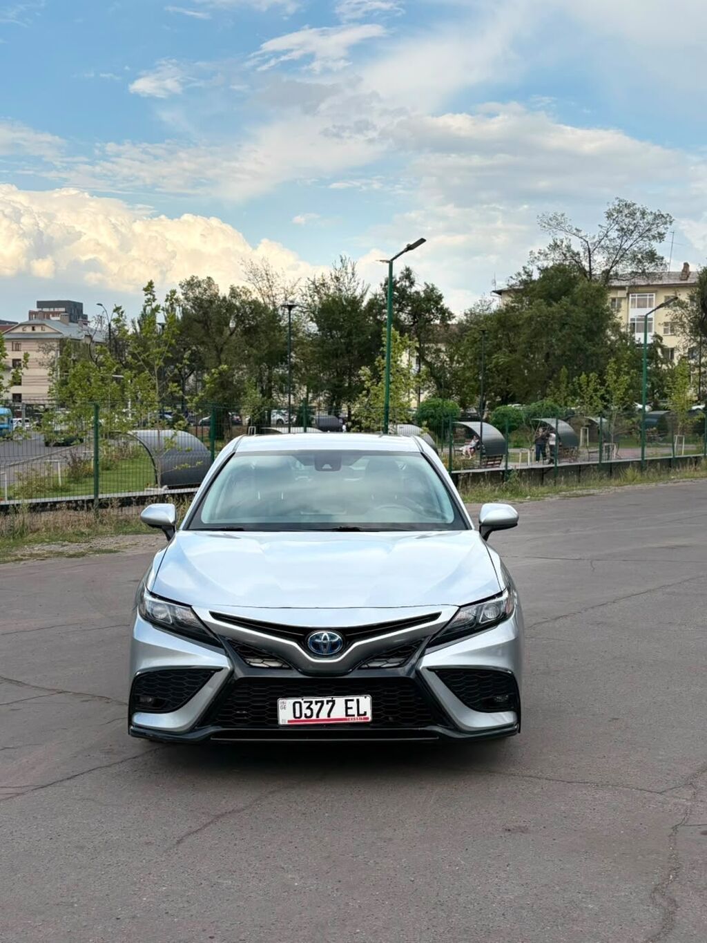 Toyota Camry: 2022 г., 2.5 л, Вариатор, Гибрид, Седан: фото 1