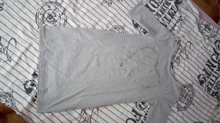 Haljine: Haljina/tunika L,XL
samo oprana na lalafo.rs Haljina/tunika L,XL
samo oprana - Beograd