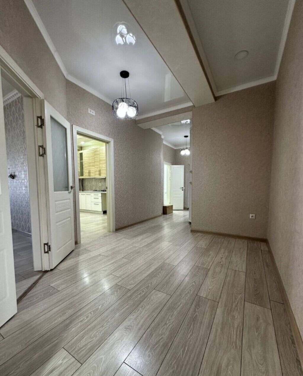 2 комнаты, 77 м², Золотой квадрат Элитка, 7 этаж, Дизайнерский ремонт: фото 4