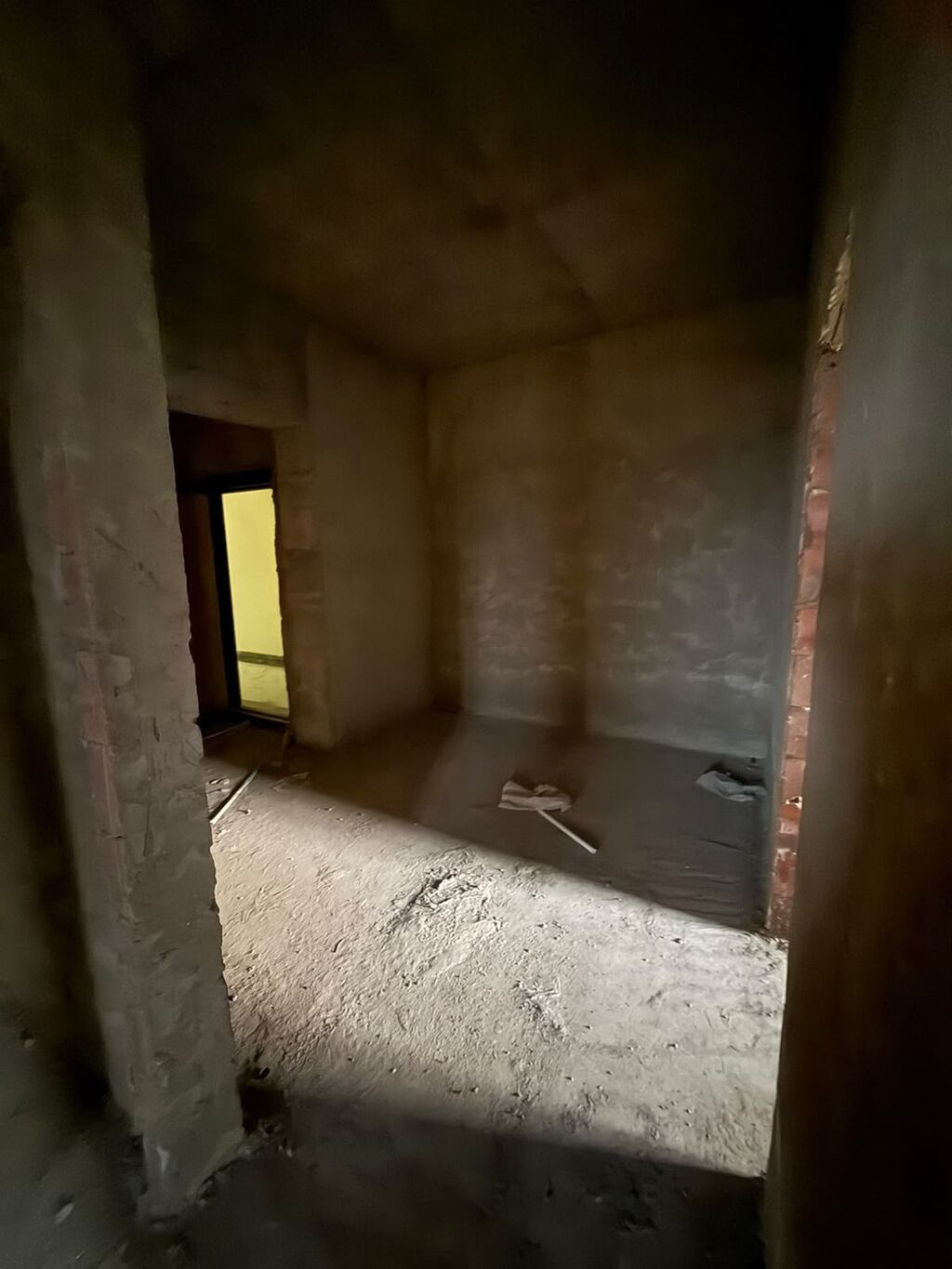 Mənzil Xırdalanda Blue City yaşayış kompleksində girişdə 1-ci binanın