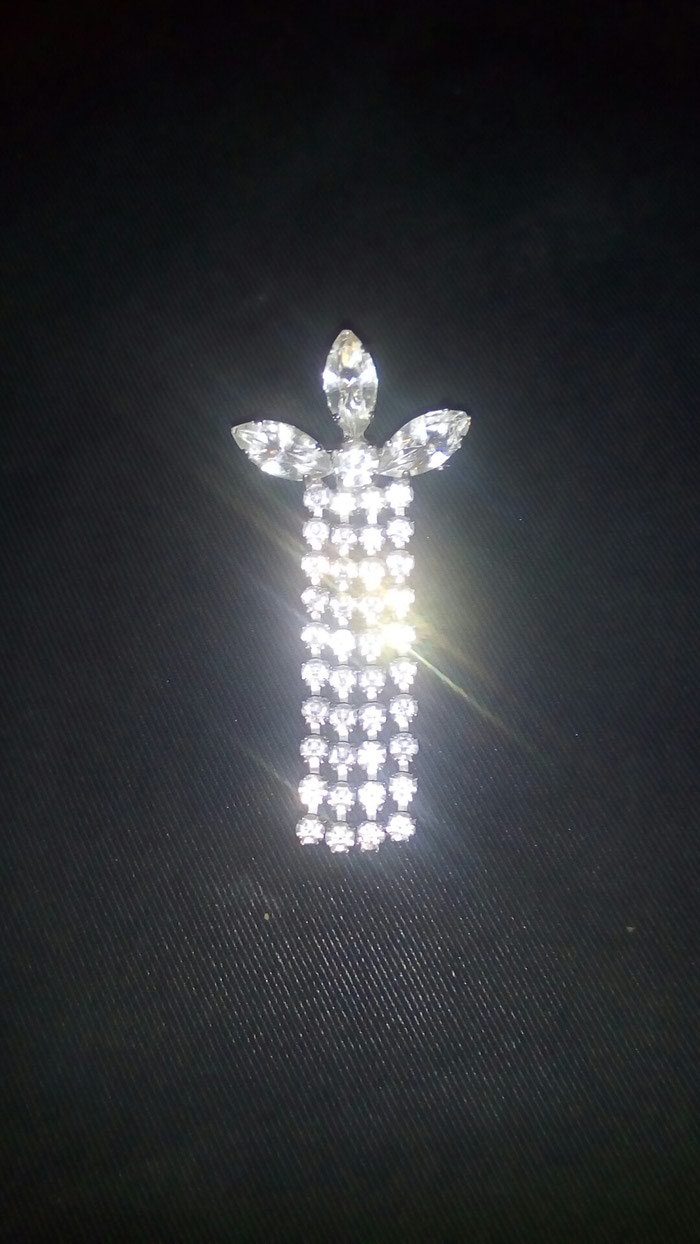 Wedding Accessories: Καρφιτσα swaroski και αλυσιδα κρεμαστο καρδια σετ σε lalafo.gr Καρφιτσα swaroski και αλυσιδα κρεμαστο καρδια σετ σε Υπόλοιπο Πειραιά