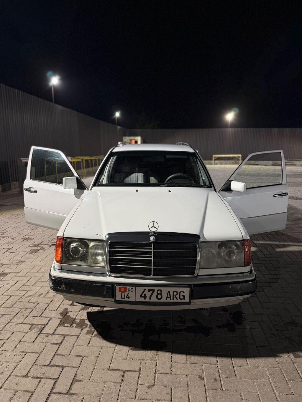 Mercedes-Benz W124: 1992 г., 2.3 л, Автомат, Бензин, Универсал: фото 2