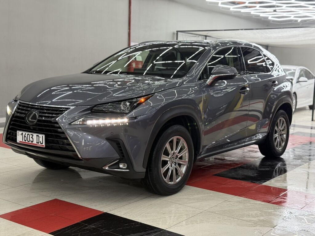 Lexus NX: 2019 г., 2 л, Автомат, Бензин, Кроссовер: фото 2