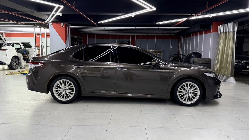 Toyota Camry: 2020 г., 2.5 л, Автомат, Бензин, Седан: фото 4