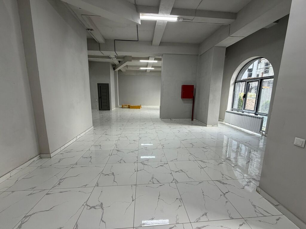 Продажа магазинов В жилом доме, 180 м², Евроремонт, Отдельный вход, 1 этаж — фото 8
