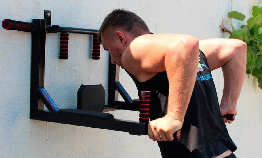 Римская скамья. Турник 3 в 1 в энерджи белый. Универсальный турник для дома. Турник с выносом от стены 80 см. Упражнения на настенном турнике.