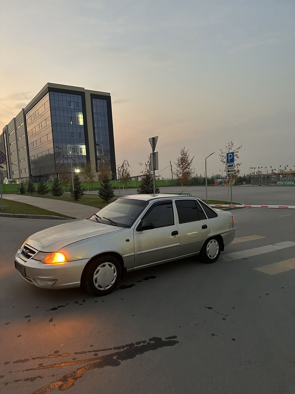 Daewoo Nexia: 2008 г., 1.5 л, Механика, Бензин, Седан: фото 4