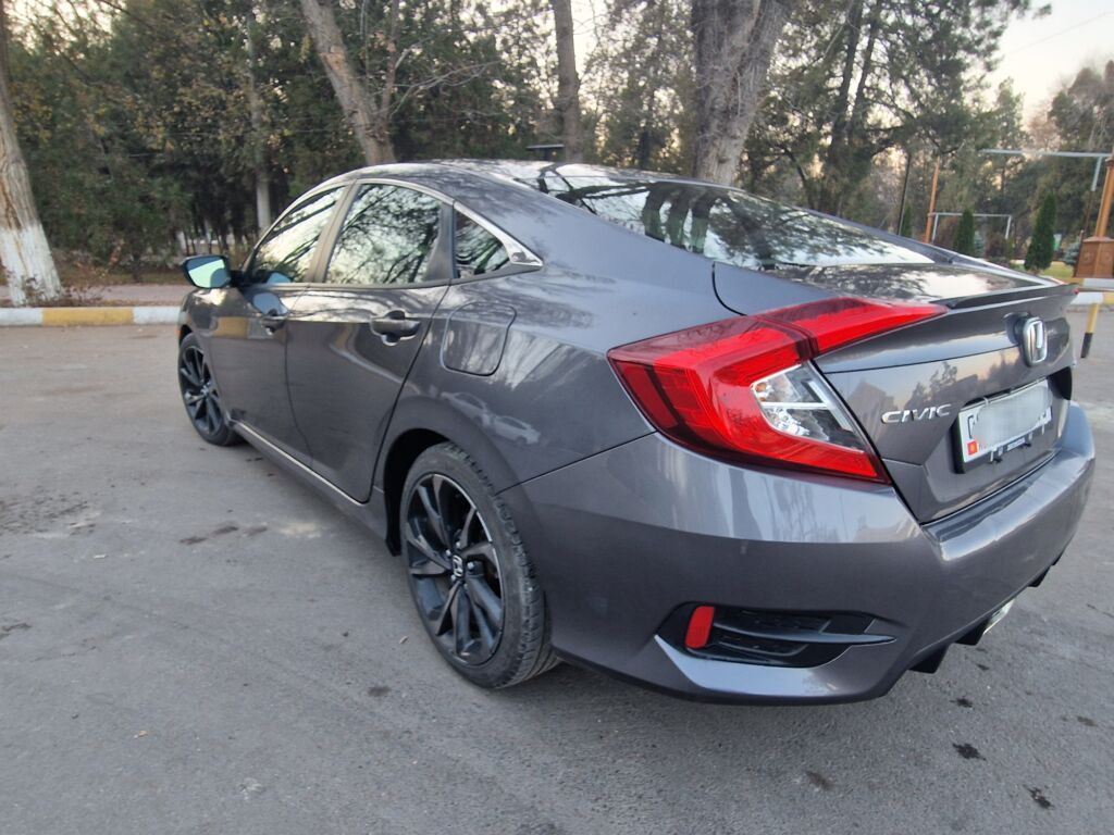 Honda Civic: 2019 г., 2 л, Вариатор, Бензин, Седан: фото 5