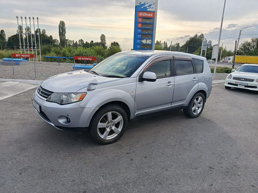 Mitsubishi Outlander: 2006 г., 2.4 л, Автомат, Бензин, Внедорожник: фото 3