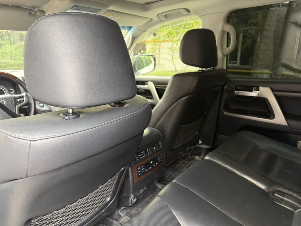Toyota Land Cruiser: 2016 г., 4.6 л, Автомат, Бензин, Внедорожник: фото 6