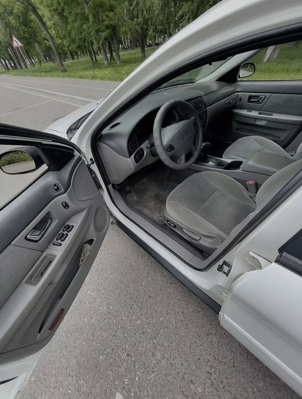 Ford Taurus: 2000 г., 3 л, Автомат, Газ, Седан: фото 2