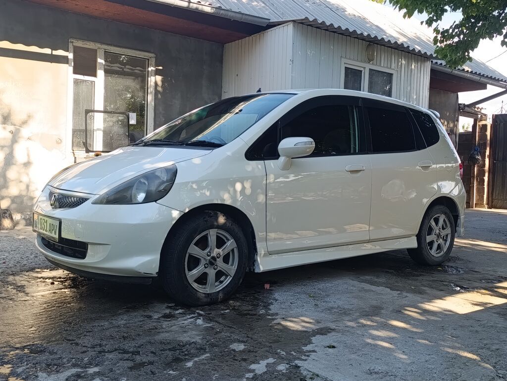 Honda Fit: 2002 г., 1.3 л, Автомат, Бензин, Хэтчбэк: фото 5